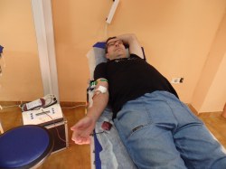 Logrosanos donando sangre