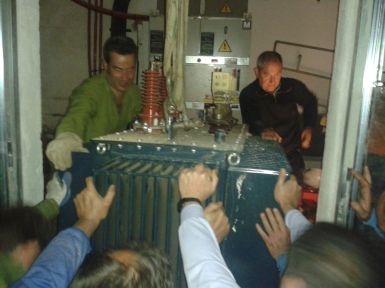 vecinos con transformador